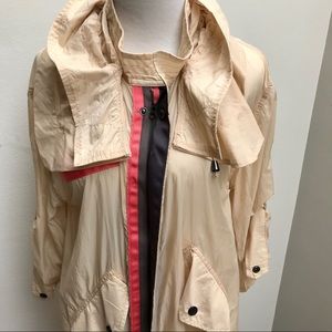 Luii Rain Jacket with gorgeous details